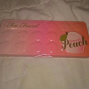 Sweet Peach Eyeshadow Palette